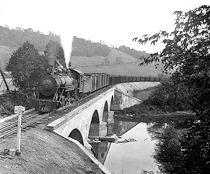 Archives Photo of 16